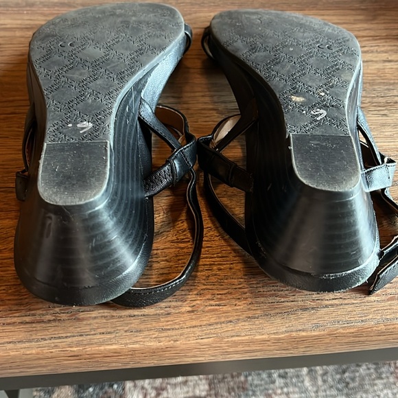 Preowned Vionic 7.5M - Picture 4 of 5